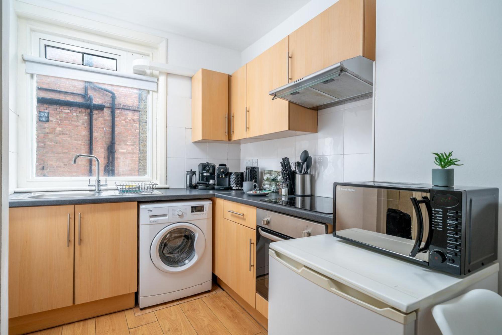 Carnaby & Oxford Street - Central Soho - One Bedroom - Double Bed & Sofabed 런던 외부 사진